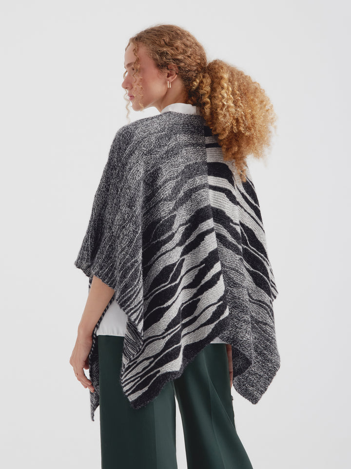 Clarissa Poncho Baby Alpaca Color Black