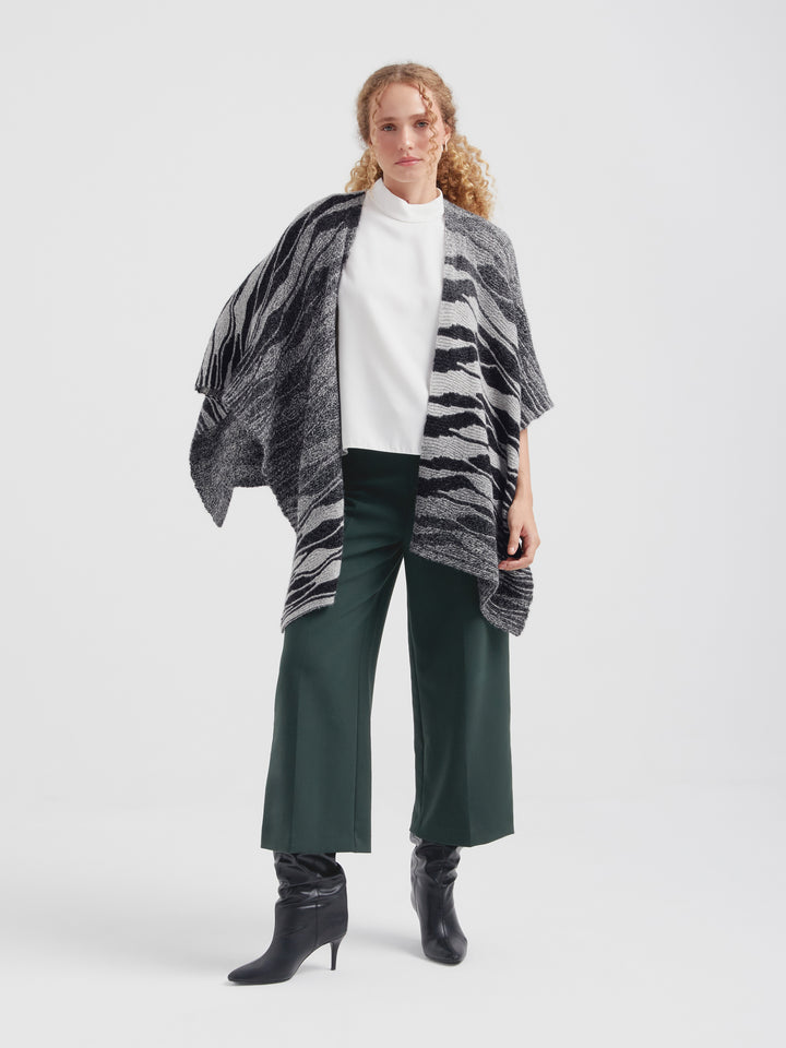 Clarissa Poncho Baby Alpaca Color Black