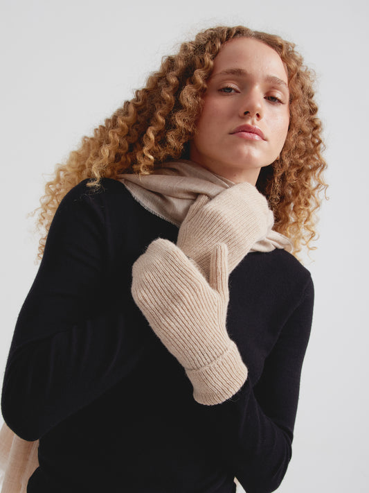 Cyril Gloves Baby Alpaca Color Beige