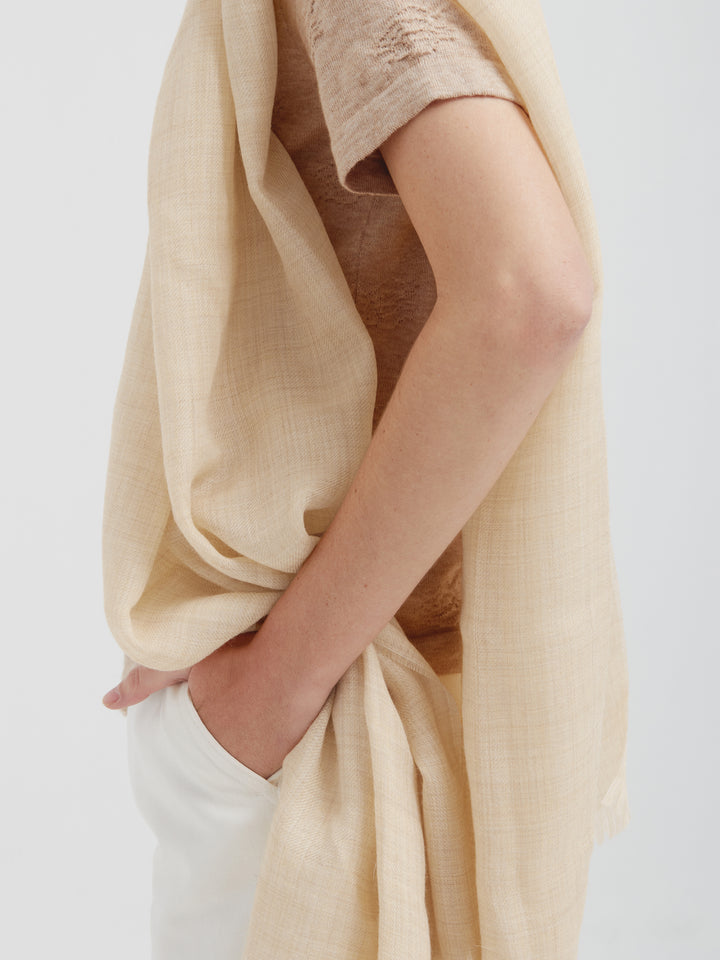 Amareto Shawl Baby Alpaca Color Beige