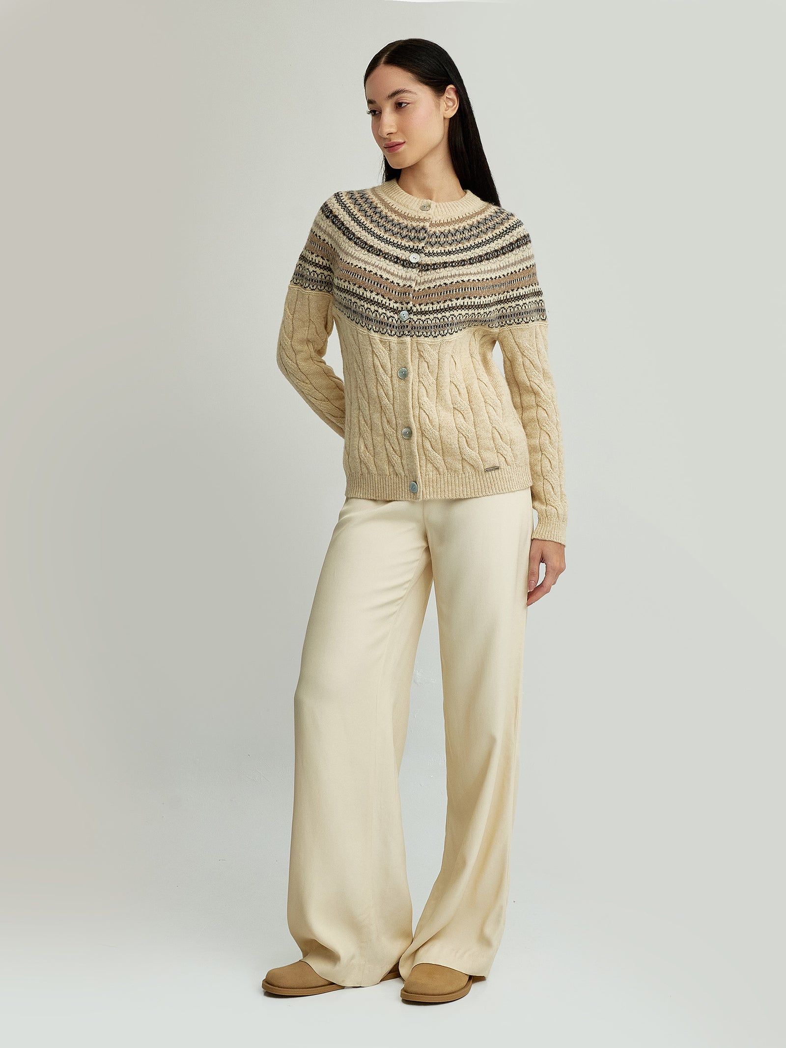 Cárdigan con canesú de alpaca bebé color beige