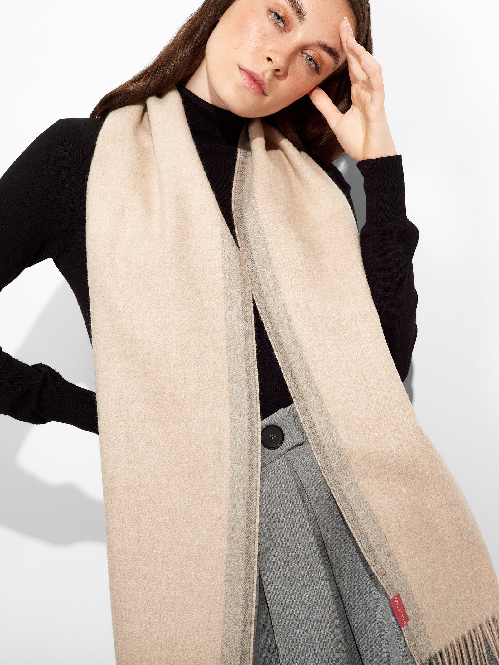 Bufanda Ravenna Baby Alpaca Color Beige