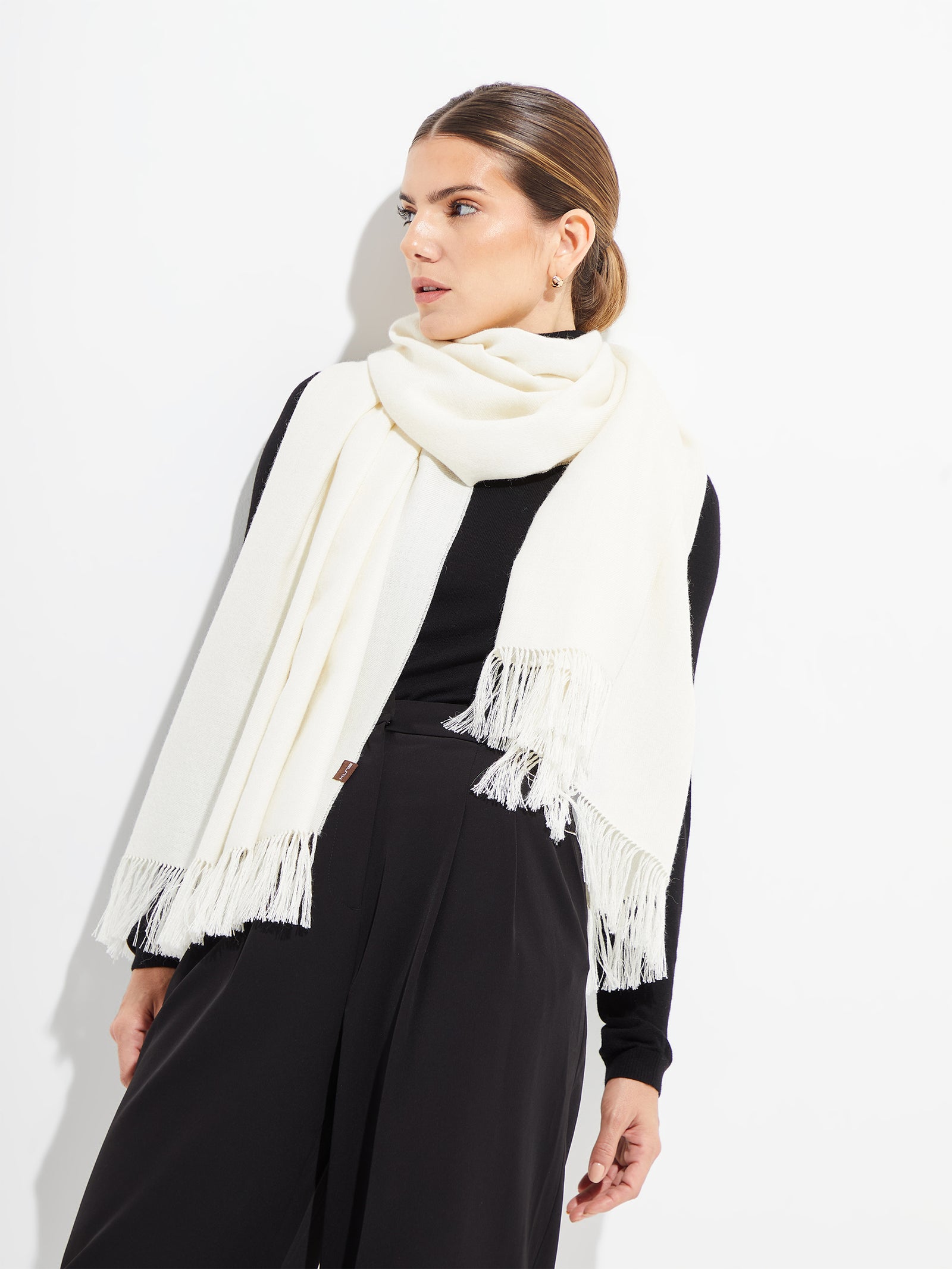 Jee Shawl Royal Alpaca Color Ecru
