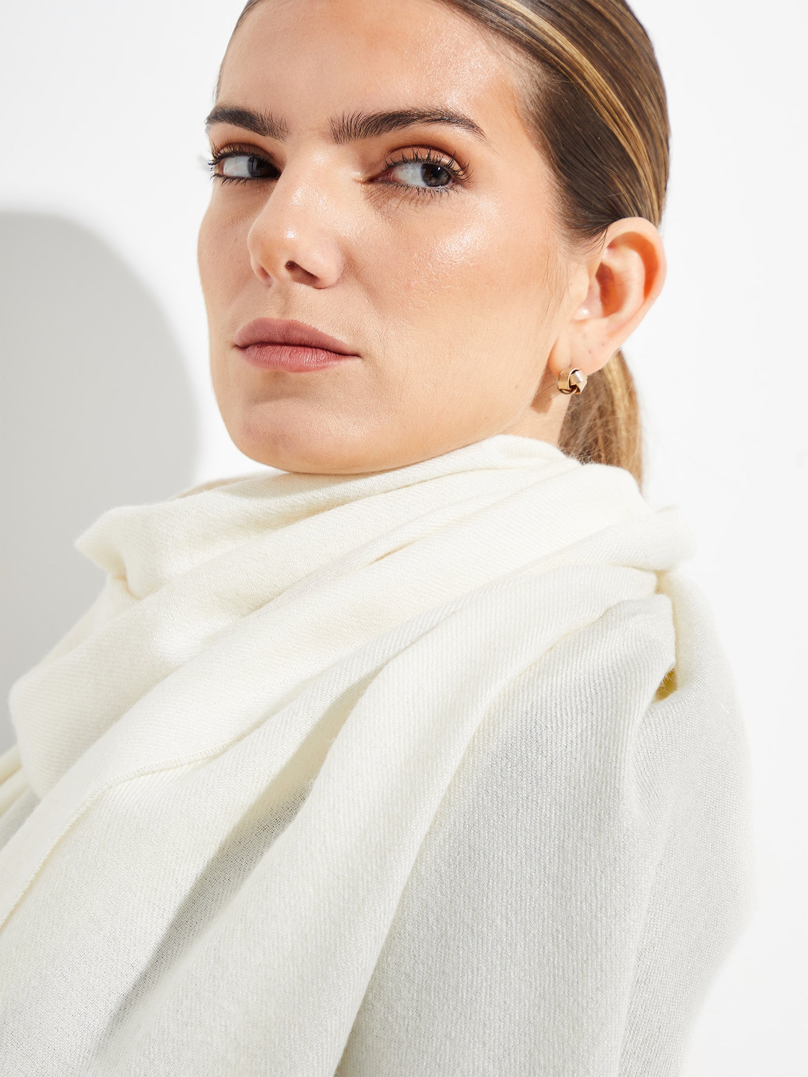 Jee Shawl Royal Alpaca Color Ecru
