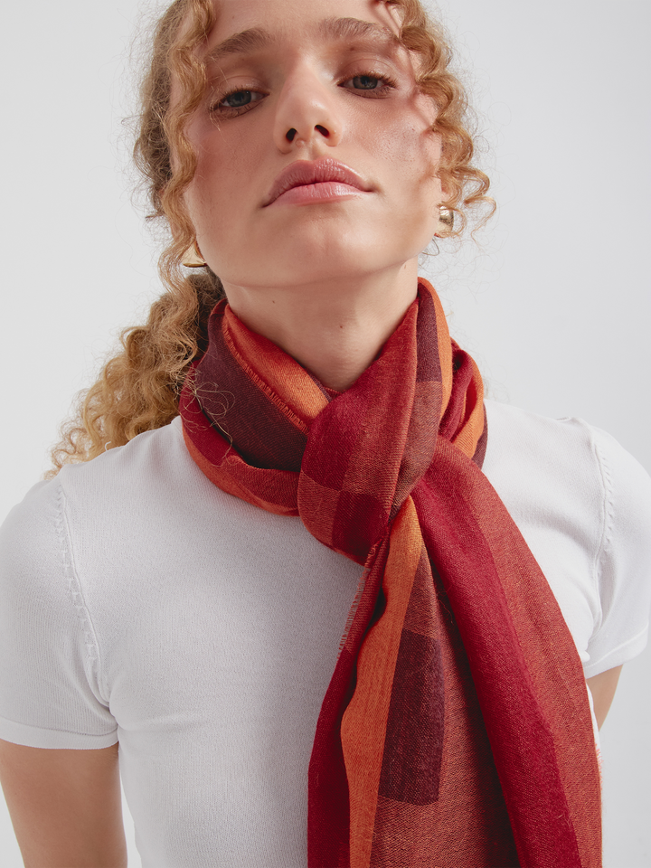 Caoba Shawl Baby Alpaca Color Red