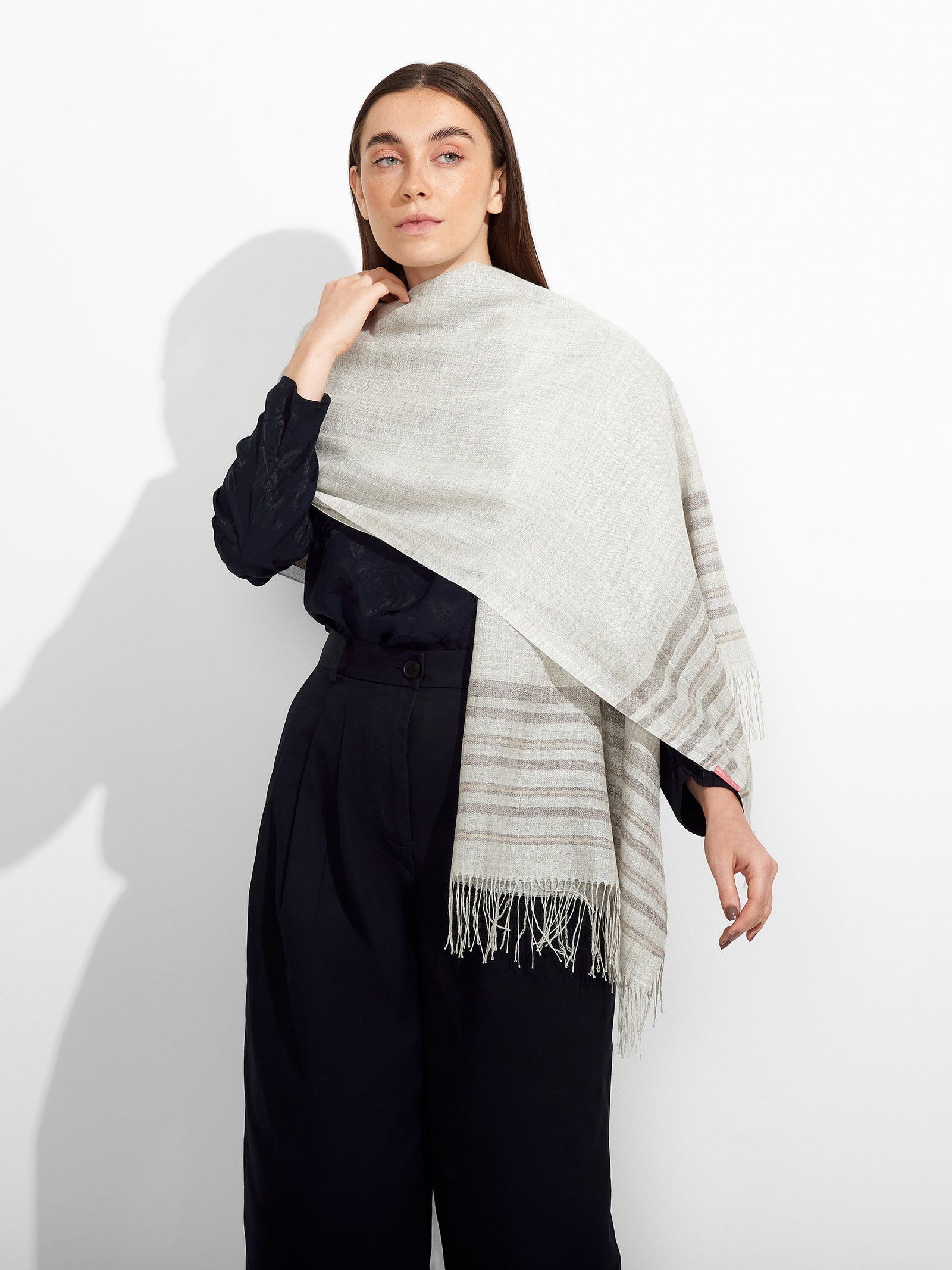 Chal Mao Baby Alpaca Color Gris