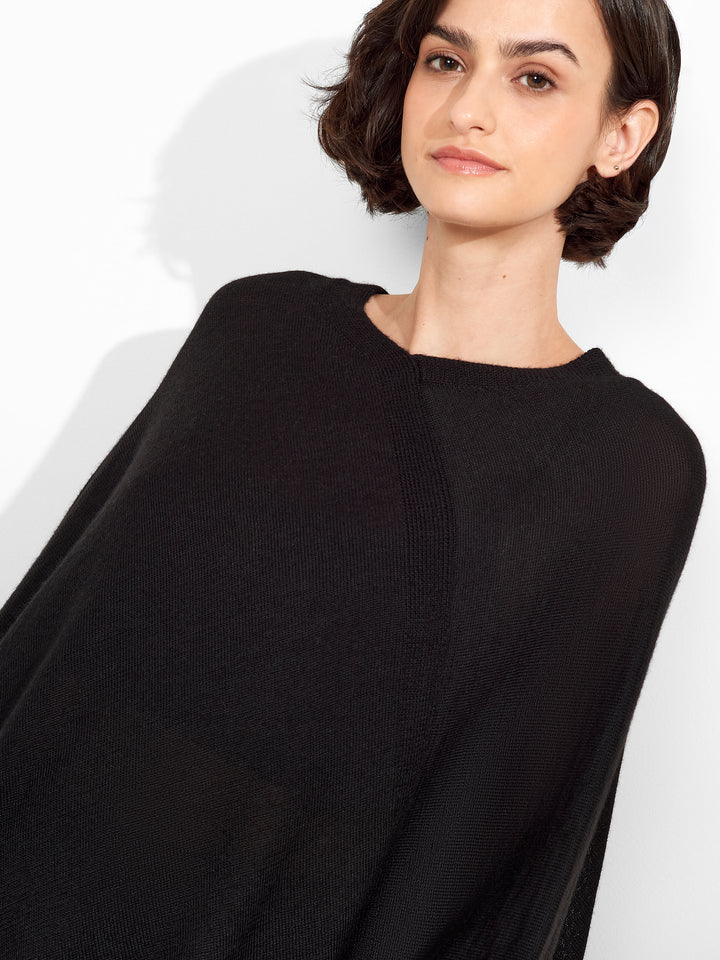 Poncho Almendra Baby Alpaca Color Negro