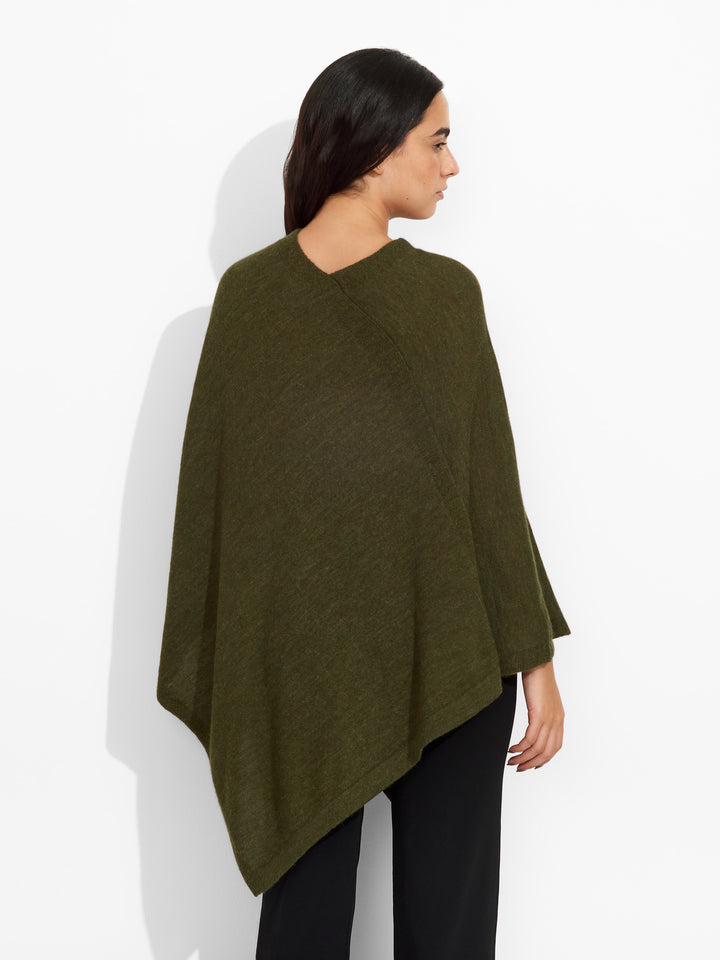 Almendra Poncho Baby Alpaca Color Green