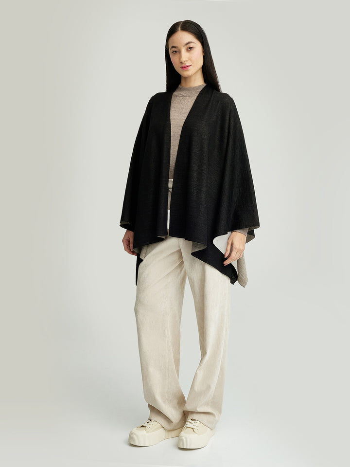Temira Poncho Baby Alpaca Color Black