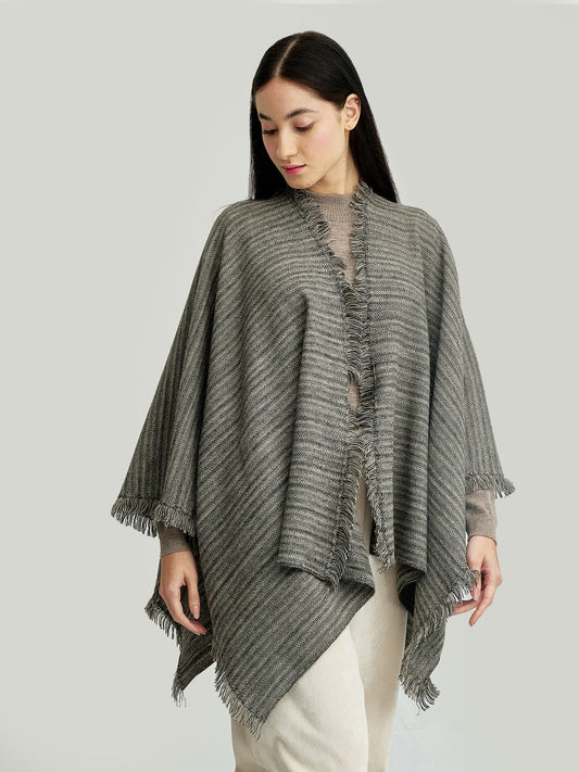 Yudith Poncho Baby Alpaca Color Beige