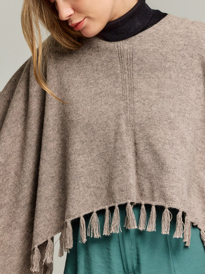 Poncho Escorpio Baby Alpaca Color Beige