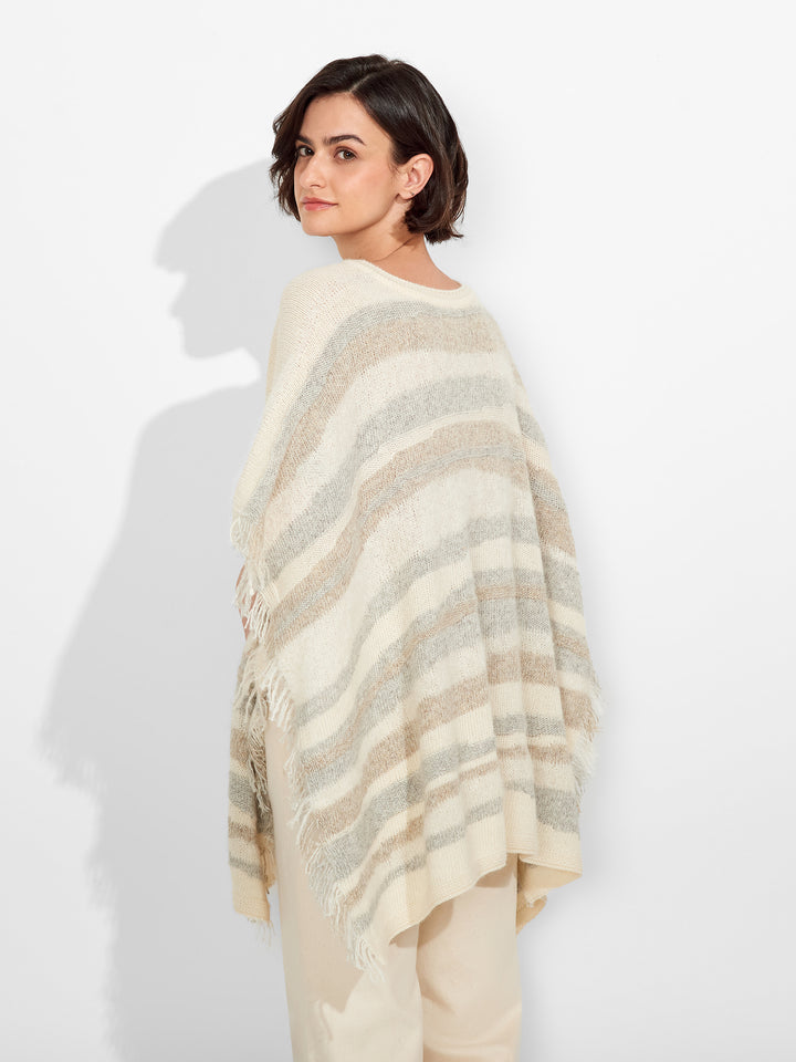 Zegovia Poncho Baby Alpaca Color Crudo