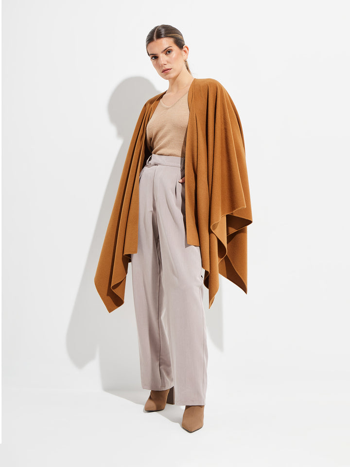 Betty Cabo Vicuña Color Camel