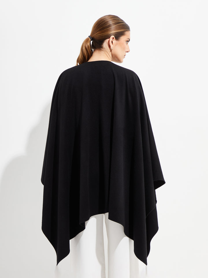 Betty Capa Vicuña Color Negro