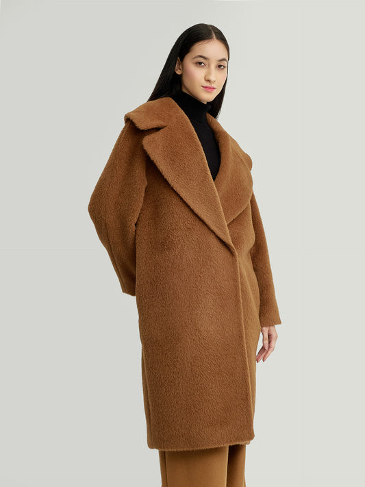 Abrigo Yssa Suri Alpaca Color Camel