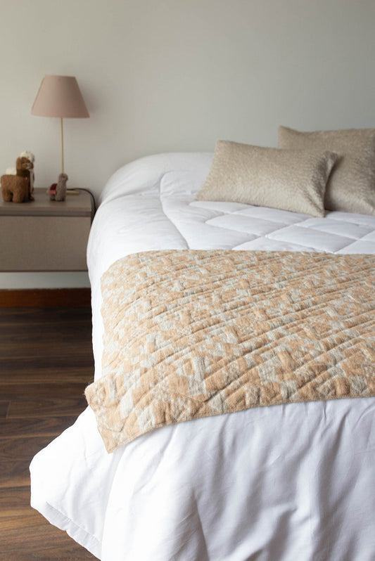 Bufanda de cama Uima de alpaca y lana de color beige