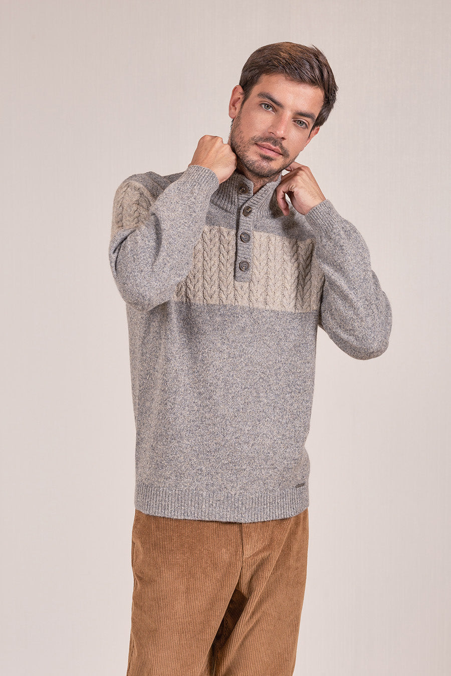 Suéter Vinatea Baby Alpaca Color Nuez Moscada y Arena