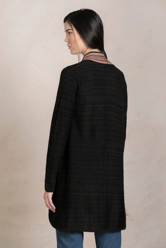 Cárdigan Nichipo Baby Alpaca Color Negro