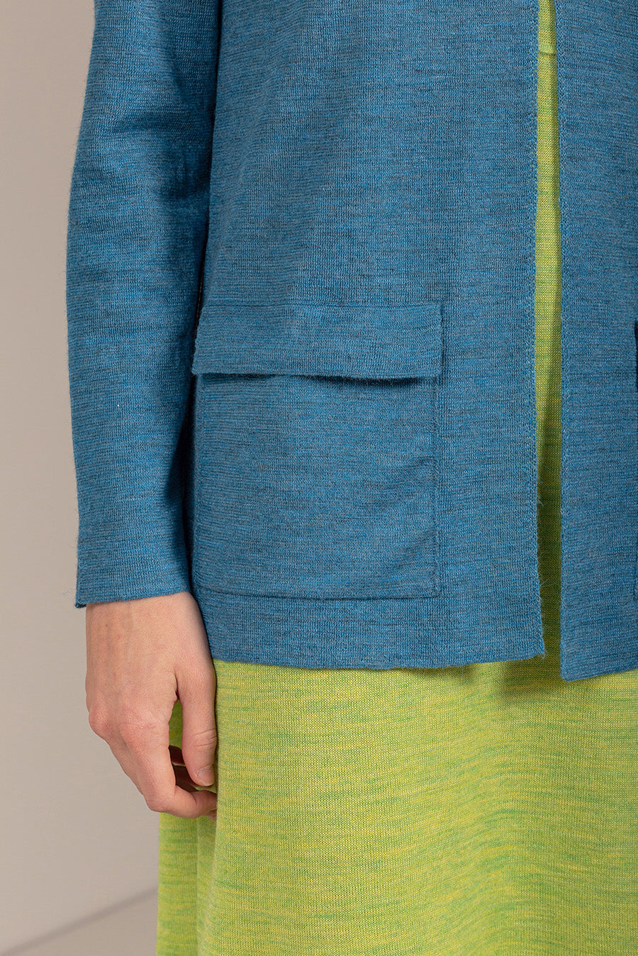 Ushi Cardigan Baby Alpaca Color Barbados
