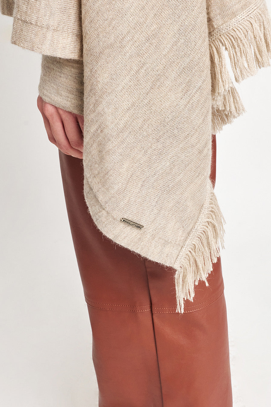 Cárdigan Wylie de alpaca bebé color sabbia