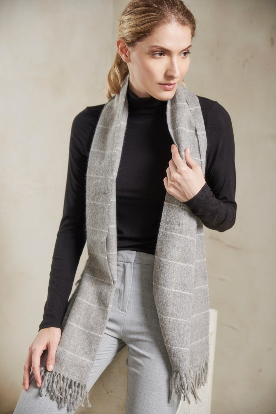Pino Grey Medio Scarf Baby Alpaca Color Gris Medio