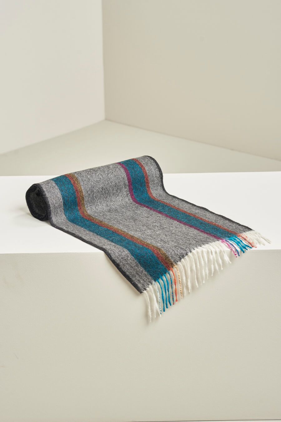 Perejil White Y Scarf Baby Alpaca Color Black