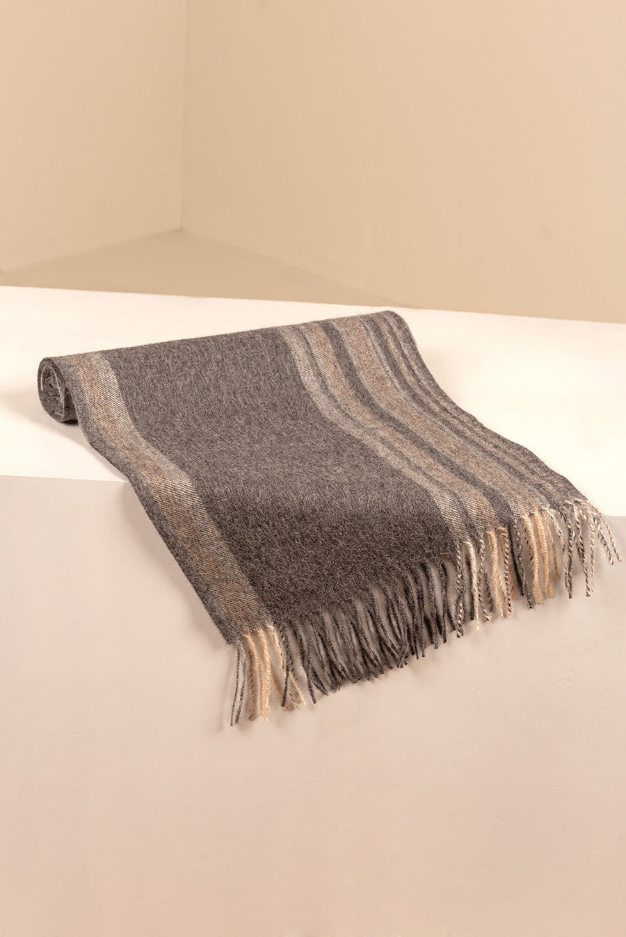 Peltro -B Scarf Baby Alpaca Color Grey