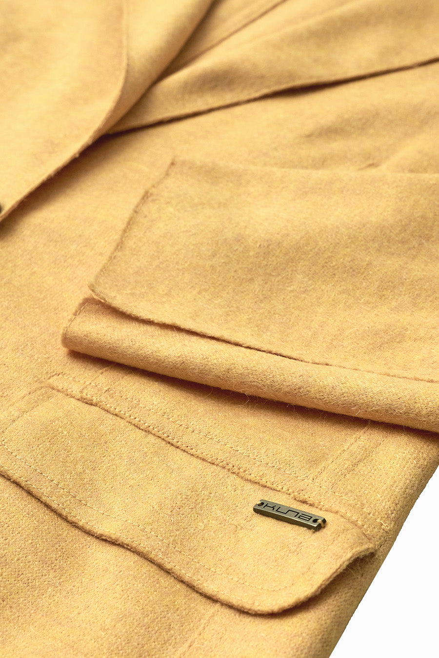 Villalobos Coat Alpaca Color Medalla