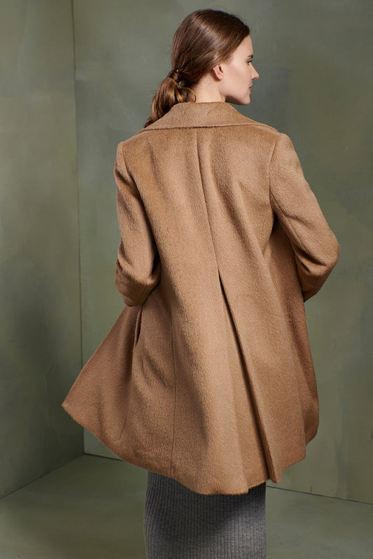 Abrigo Tadore Baby Alpaca Suri Color Camel