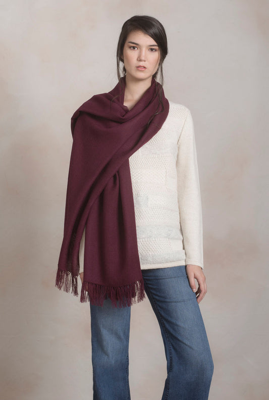 Mantón Aurora Baby Alpaca Color Burdeos