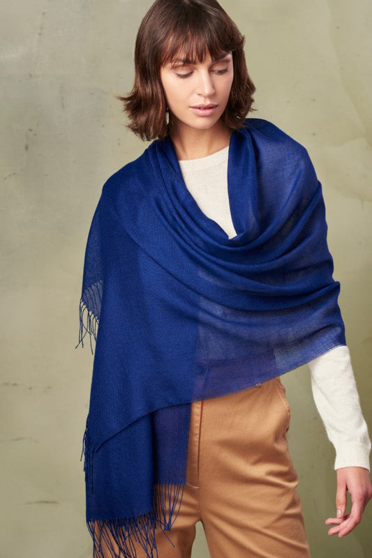 Mantón Japonés Baby Alpaca Color Azul Marino