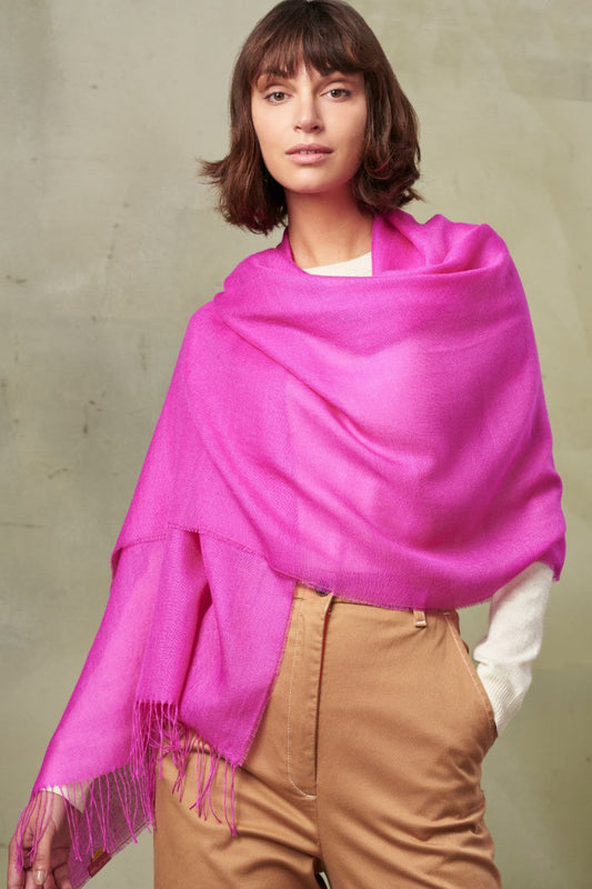 Mantón Japonés Baby Alpaca Color Fucsia
