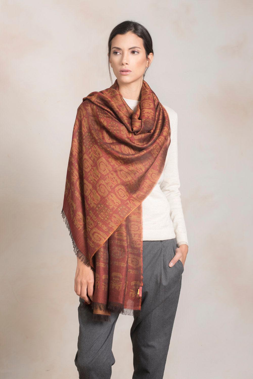 Lambayeque - 6 Shawl Royal Alpaca & Silk Color Burdeos