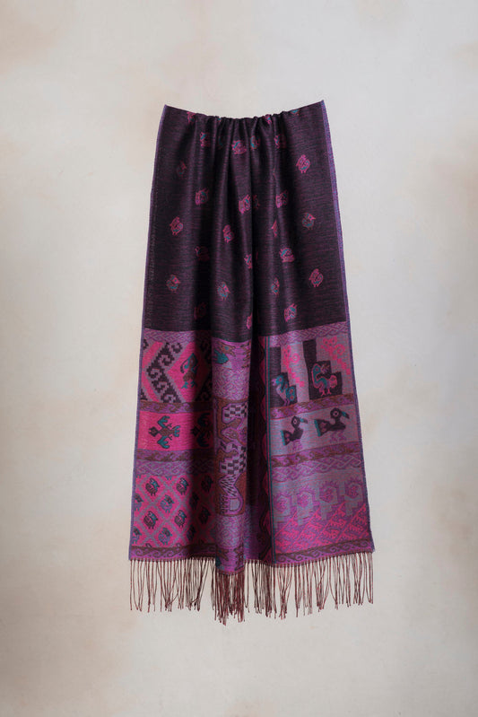 Chancay - 21 Chal Baby Alpaca Color Negro y Fucsia