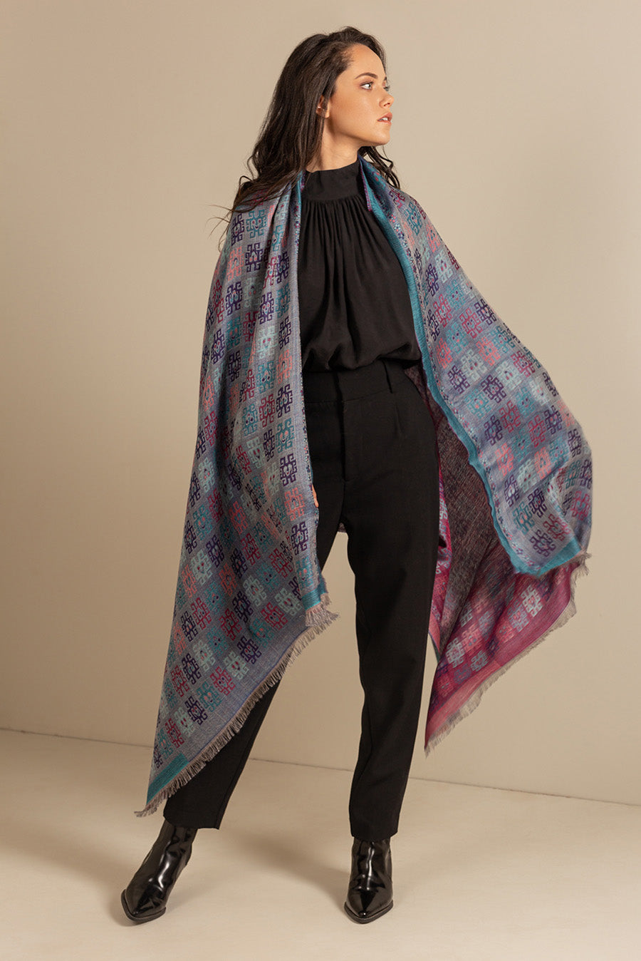 Nazca - 26 Chal Royal Alpaca &amp; Seda Color Azul Claro