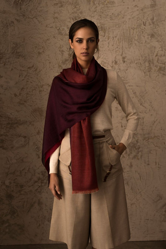 Mantón Barnabé Royal Alpaca y Seda Color Burdeos
