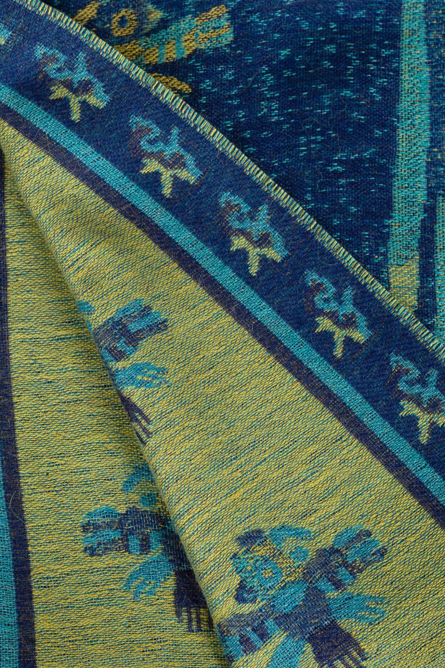 Nazca - 10 Chales Baby Alpaca Color Azul