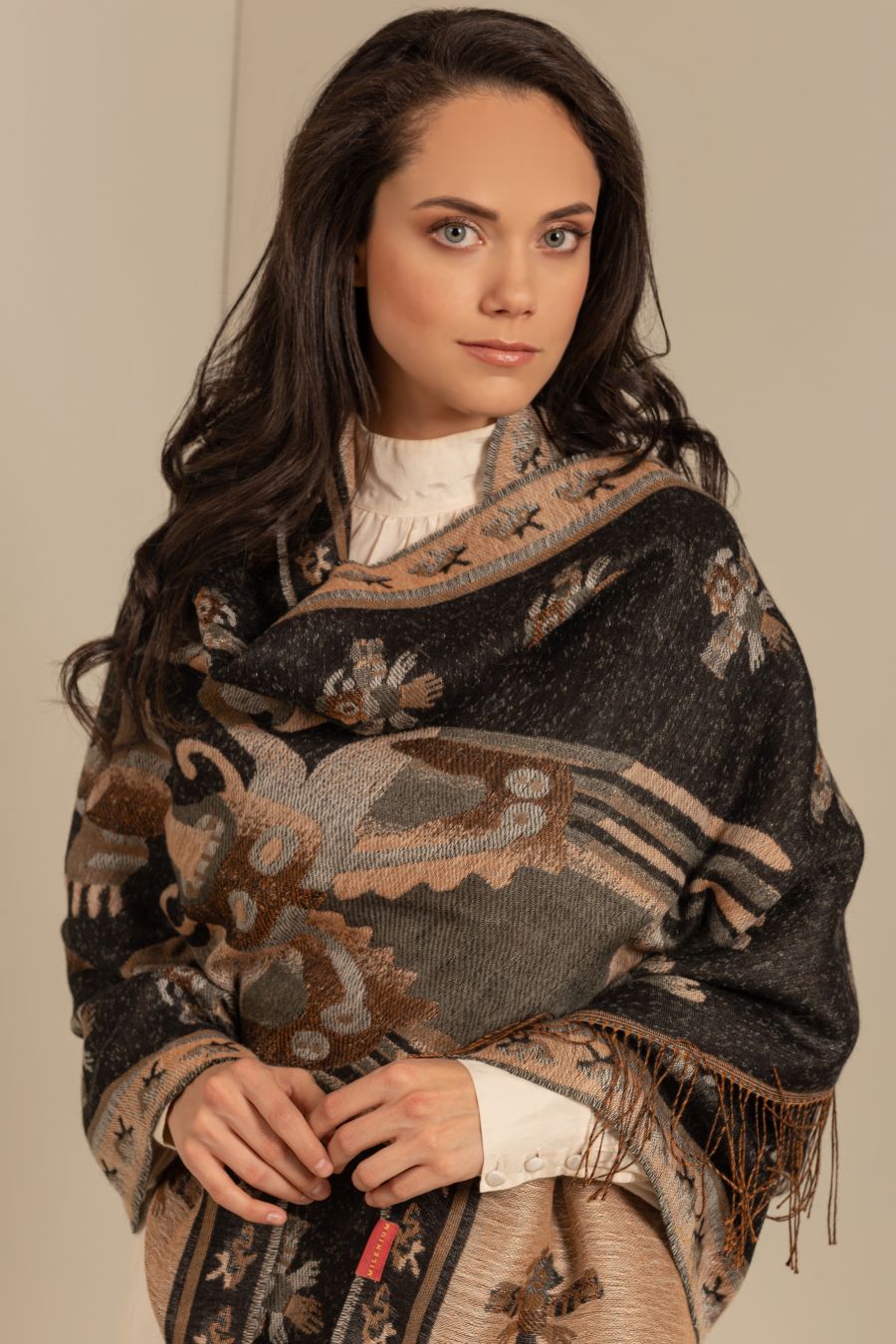 Nazca - 10 Chales Baby Alpaca Color Negro