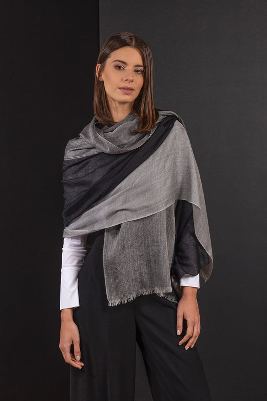 Chal Barnabe Royal Alpaca Color Negro y Gris
