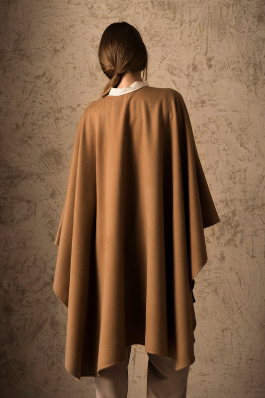 Grun - Capa de Alpaca Real Color Camello de Alpaca Real