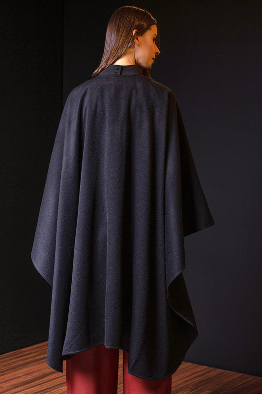 Grun - Capa de Alpaca Real Color Alpaca Real Negro