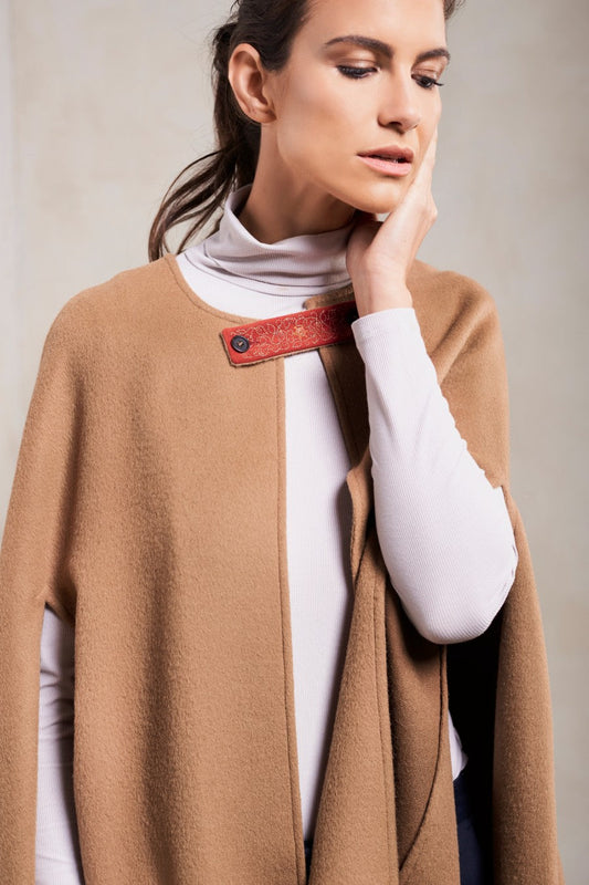 Capa Sylvianne Baby Alpaca Color Camel