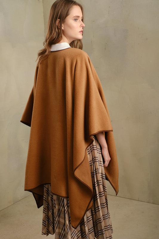 Piensa en Cape Baby Alpaca Color Paco