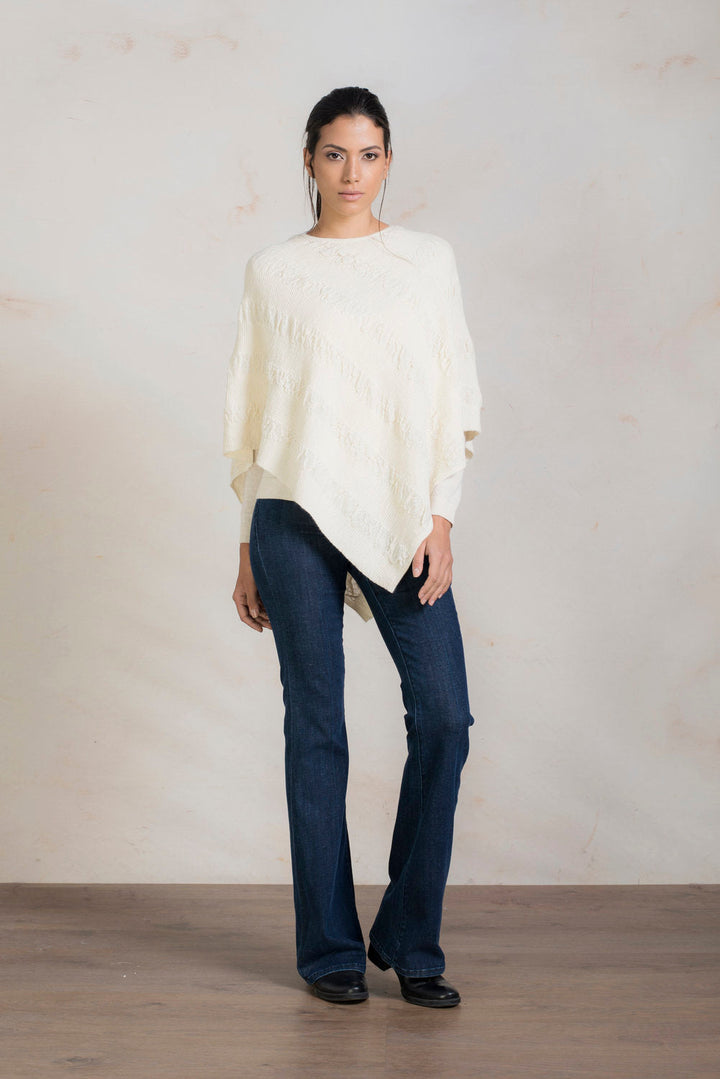 Poncho Rachel Baby Alpaca Color Crudo