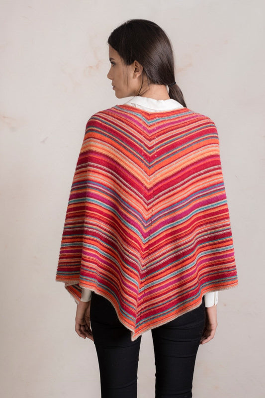 Poncho de alpaca bebé color rojizo