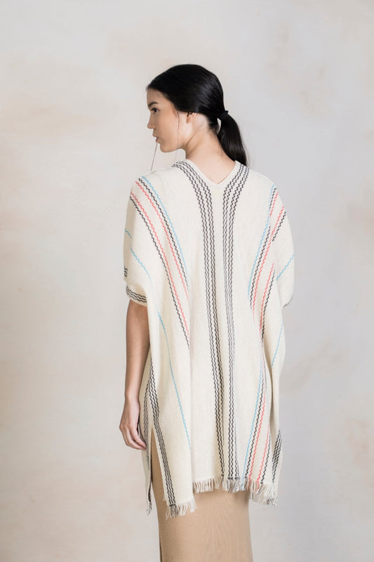 Raqchi Poncho Baby Alpaca Color Crudo