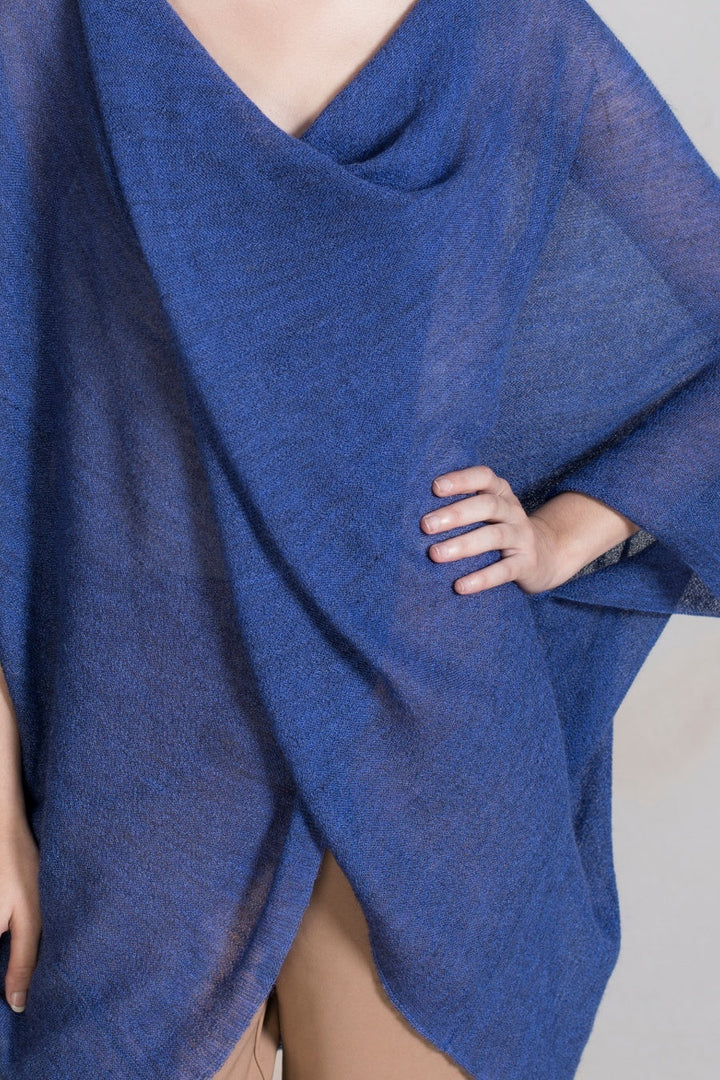 Poncho Romanov Baby Alpaca Color Ultramar
