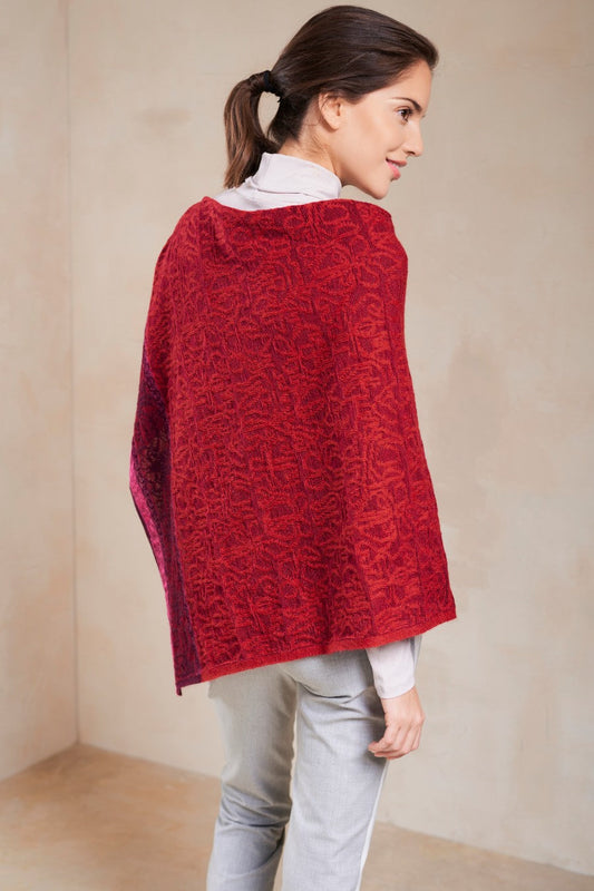 Poncho Sipan Baby Alpaca Color Burdeos