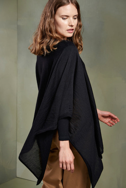 Poncho Toffee Baby Alpaca Color Negro