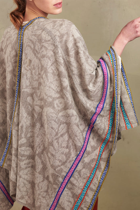 Poncho Tarapoto Baby Alpaca Color Trueno